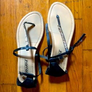Women’s sandals